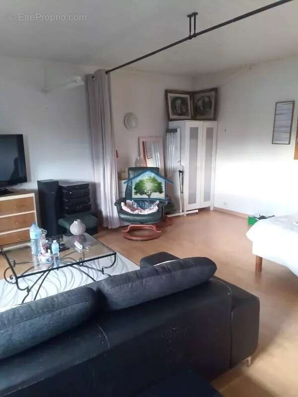 Commerce à SAINTE-SAVINE