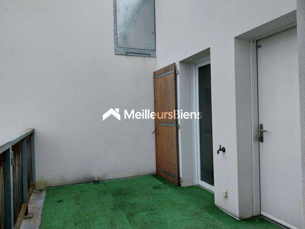 Appartement à SAINT-JEAN-DE-BRAYE