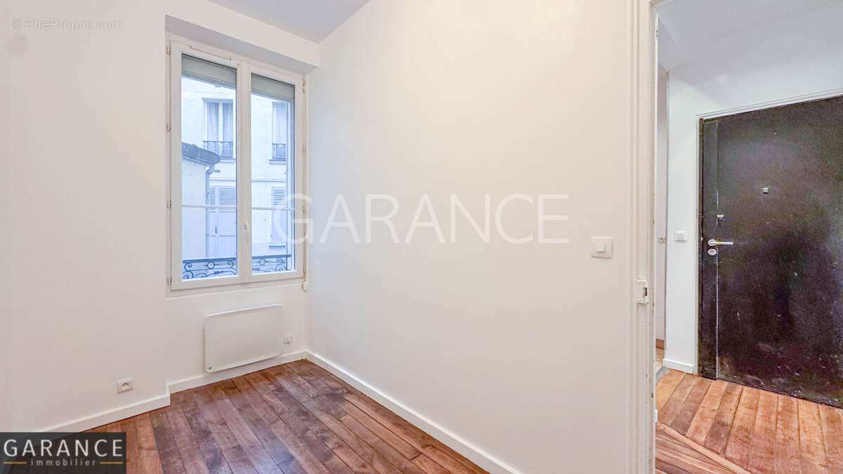 Appartement à PARIS-14E