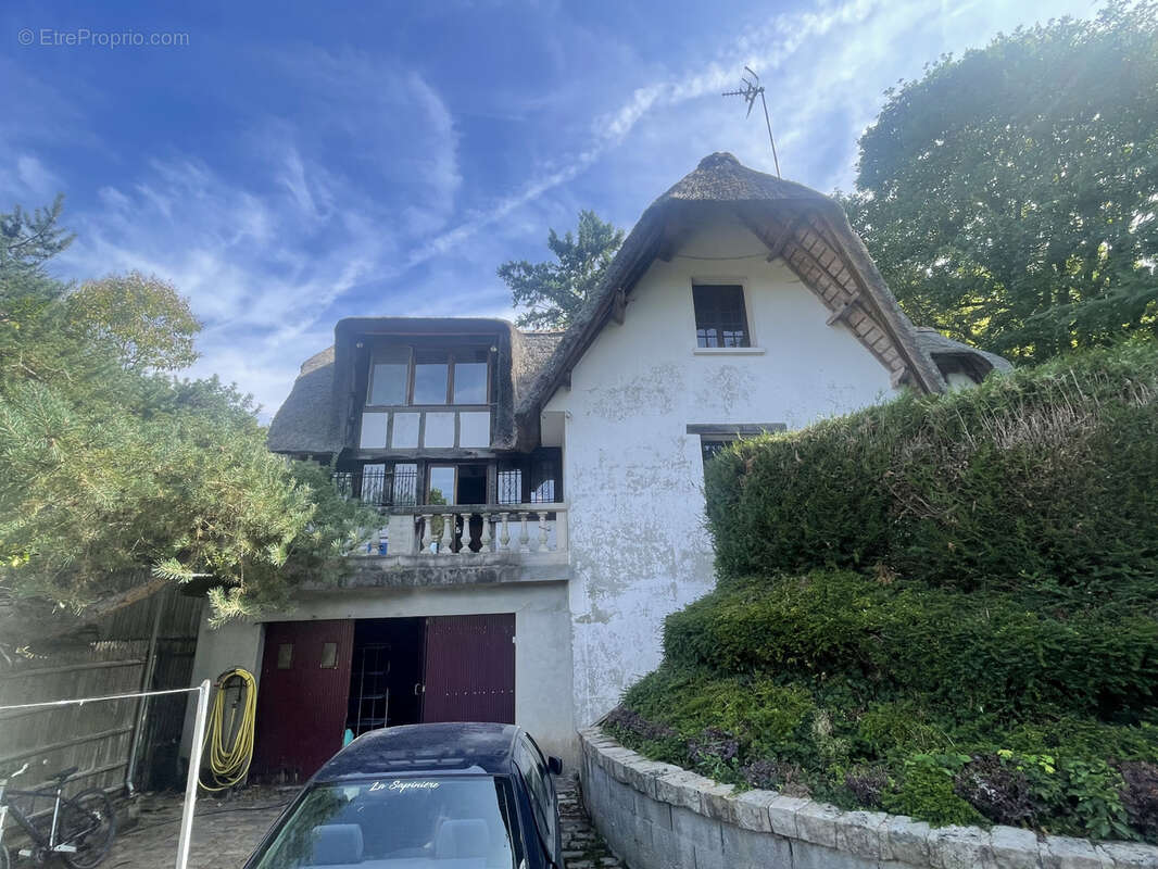 Maison à LES MESNULS