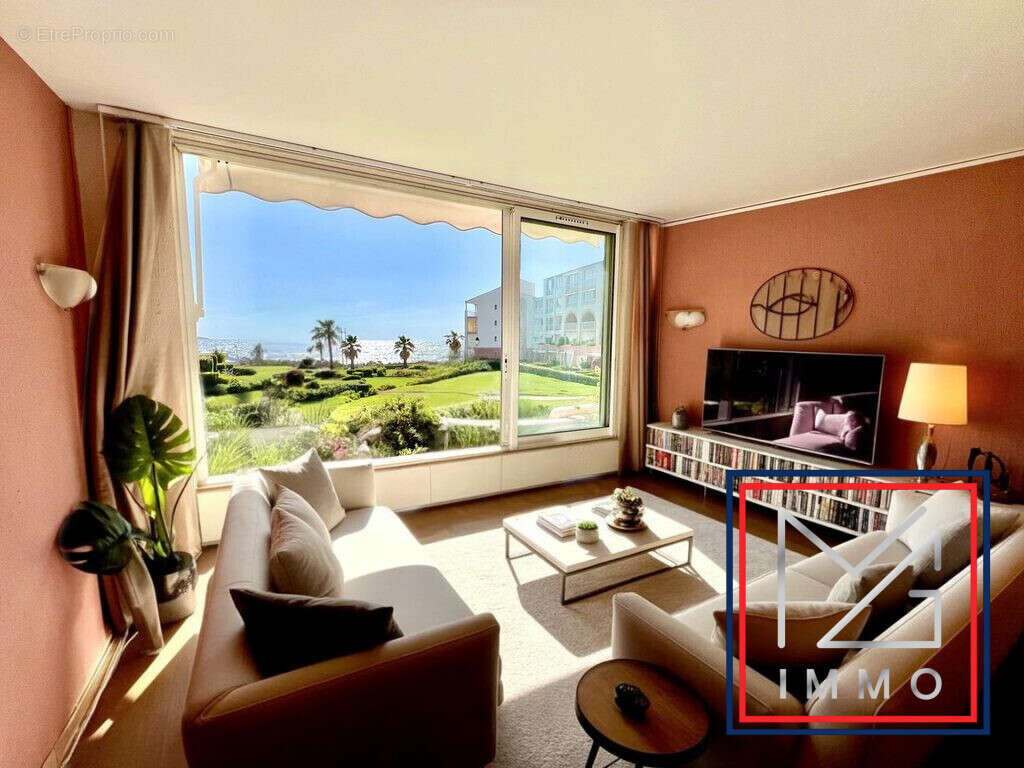 Appartement à SIX-FOURS-LES-PLAGES