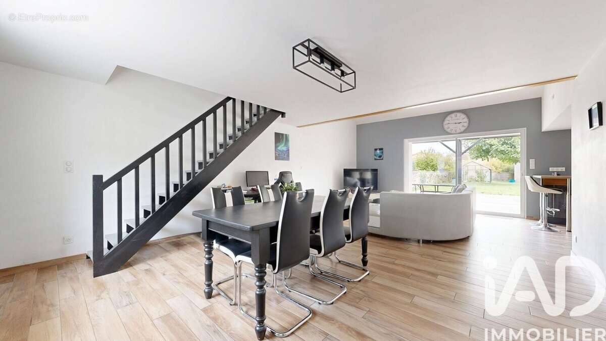 Photo 3 - Maison à LE MAY-SUR-EVRE