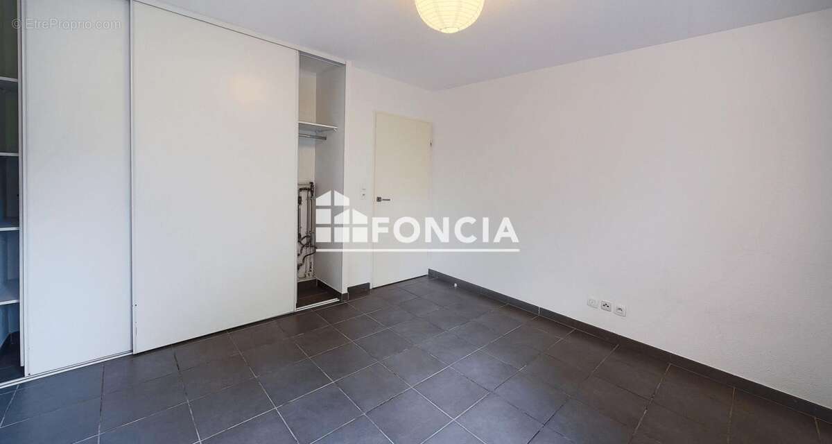 Toulouse - t3 + parking sous-sol - 130 000 € - vendu libre - photo 5