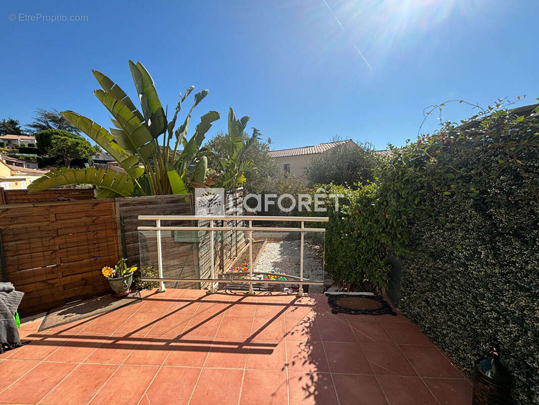 Appartement à SAINT-LAURENT-DU-VAR