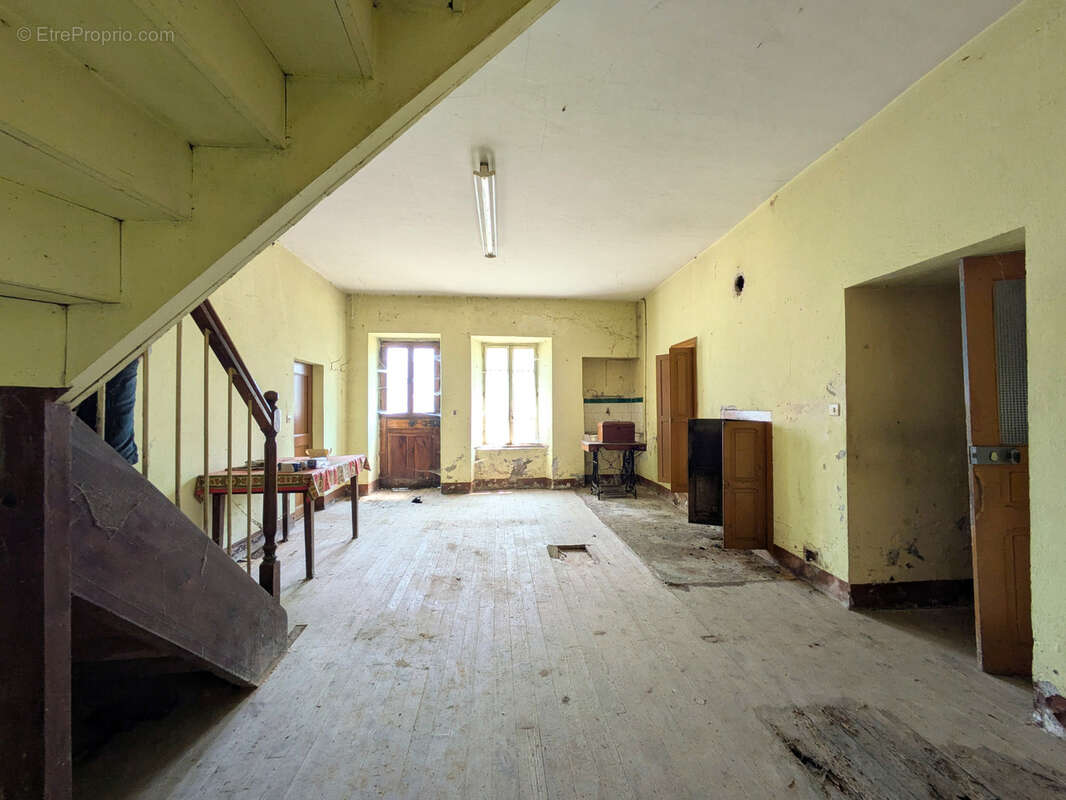 Maison de village en Pierre à Rénover au Cœur des Hautes-Alpes ! - photo 8