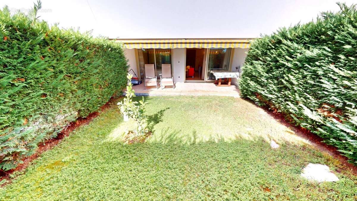 Appartement à VILLENEUVE-LOUBET