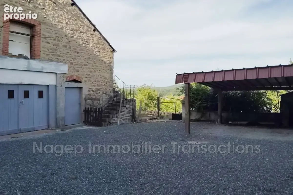 Maison 8 pièces 205 m² à vendre à Le Mayet-De-Montagne (03250) - photo 3