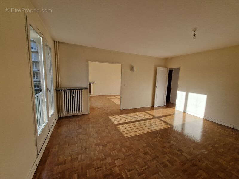 Appartement à COMPIEGNE