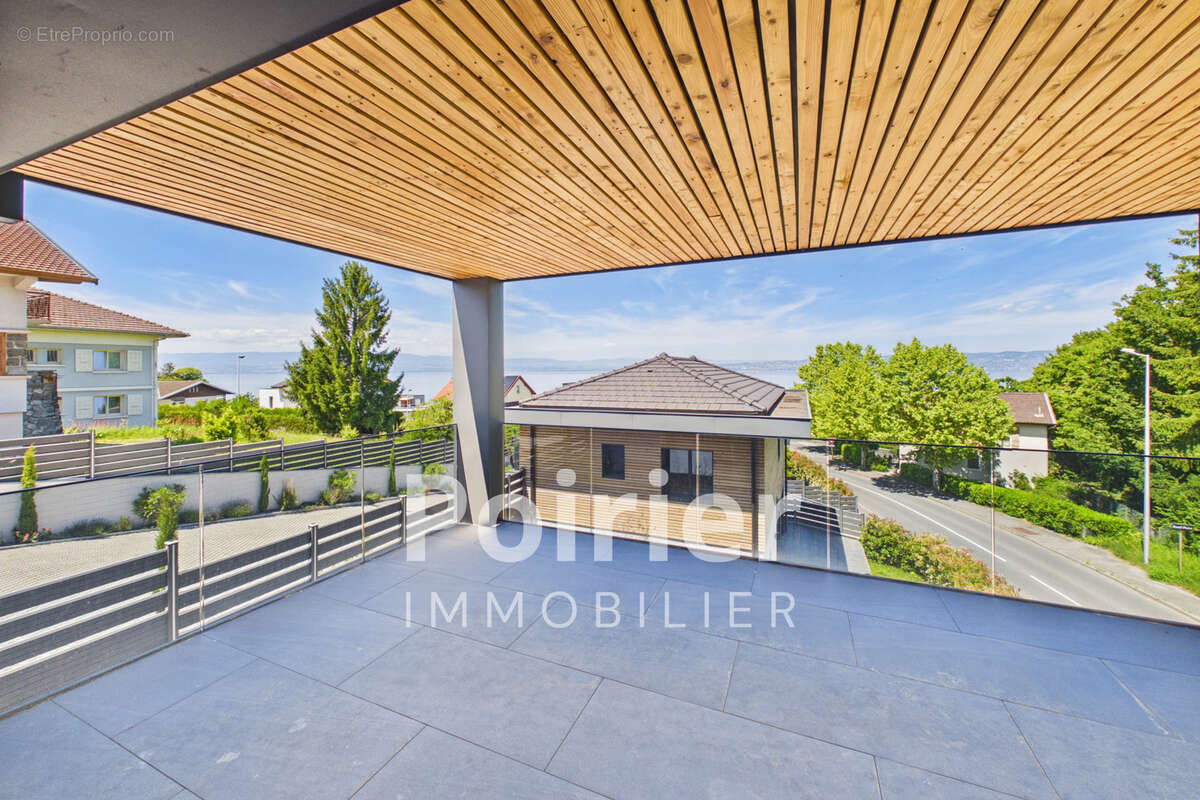 Appartement à NEUVECELLE
