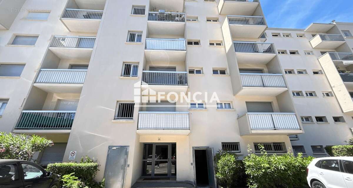 Hôpitaux/Facultés - Lumineux studio avec balcon en dernier étage et parking privatif - photo 6
