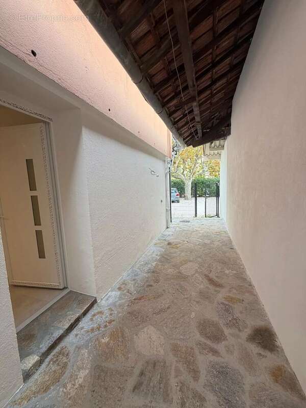 Appartement à BORMES-LES-MIMOSAS