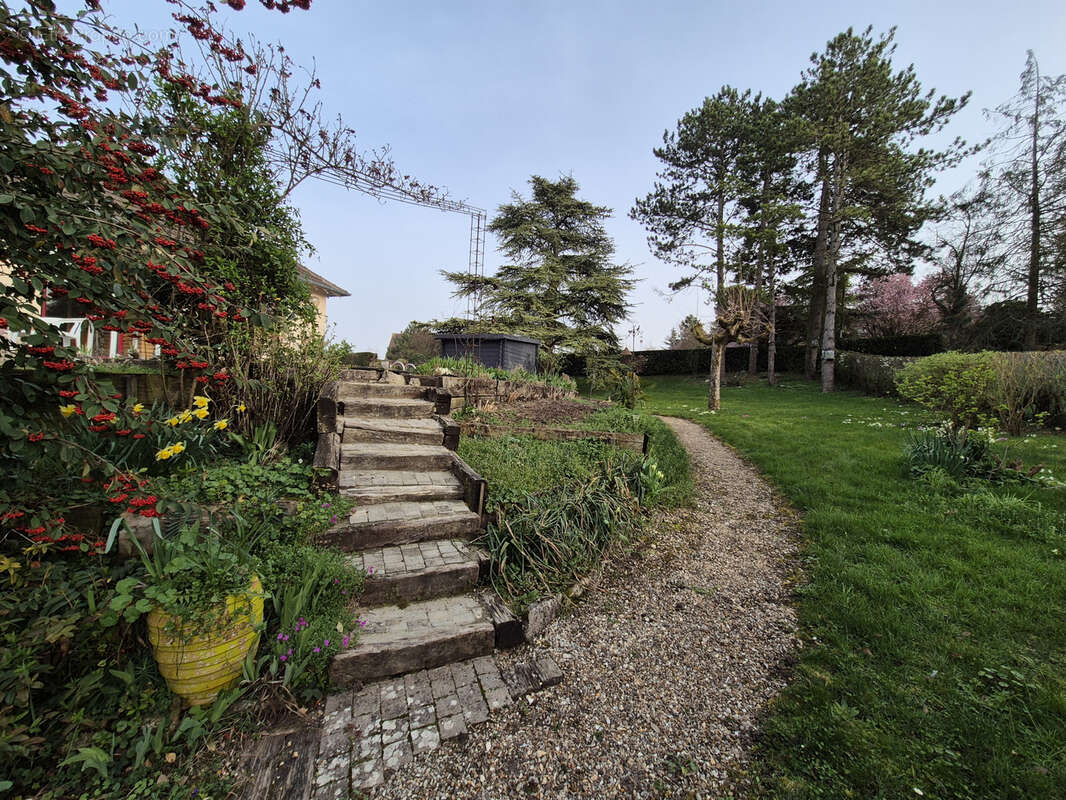 Maison à BREUIL-BOIS-ROBERT