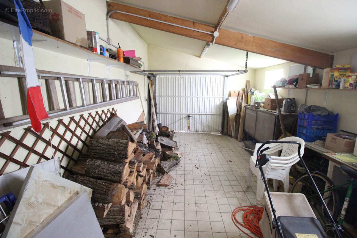 Maison à VARENNES-JARCY