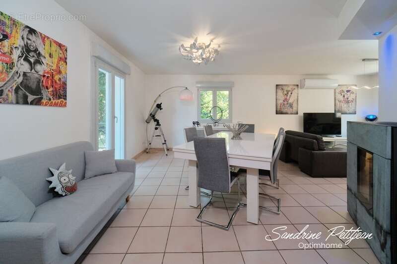 Maison à SAINT-JEAN-DE-THURIGNEUX