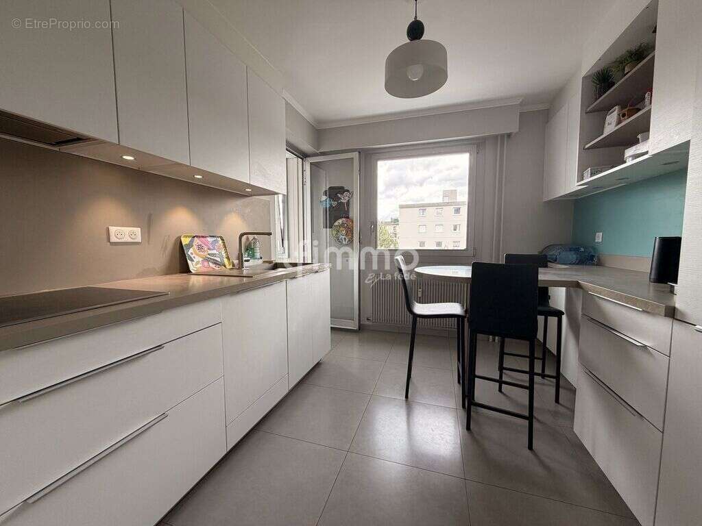 T5 à vendre quartier sud - photo 8