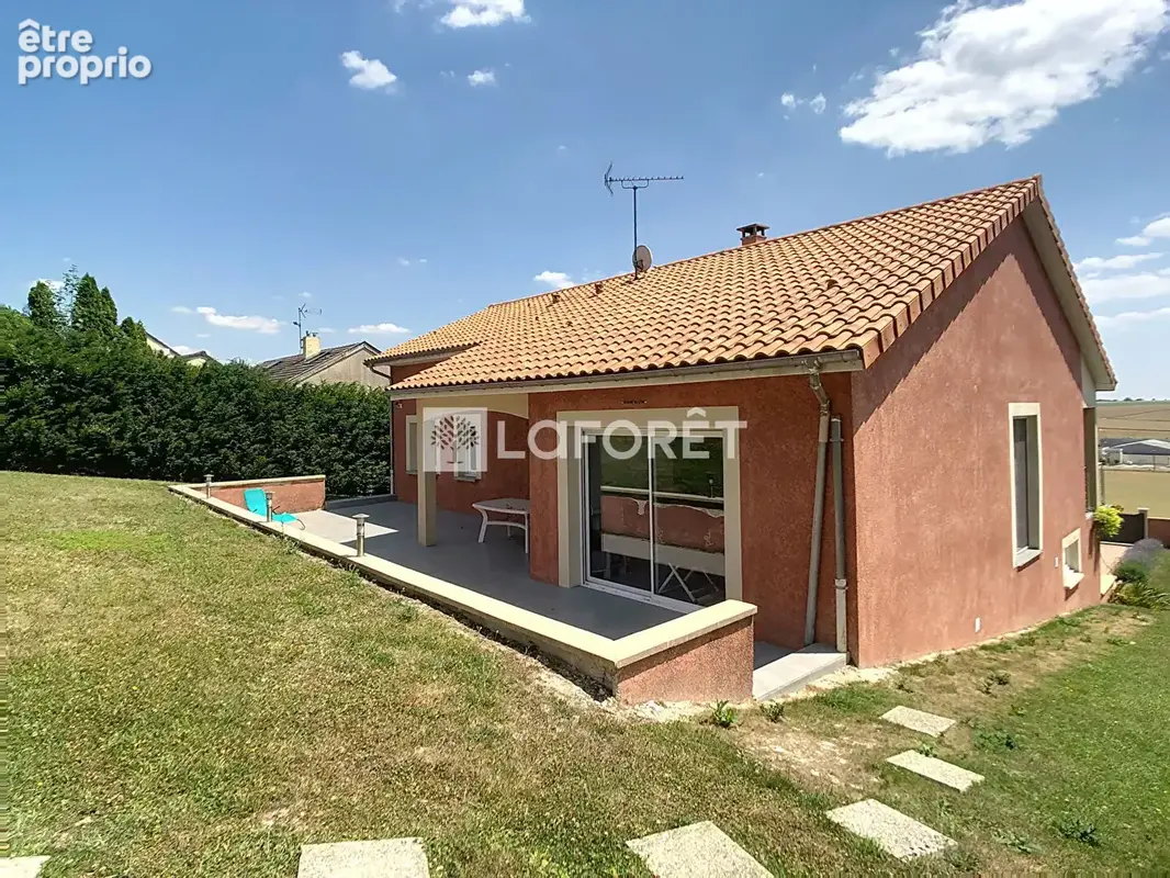 Maison à COUVROT