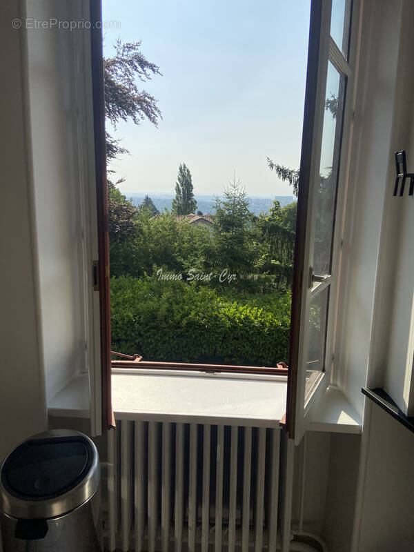 Appartement à SAINT-CYR-AU-MONT-D'OR