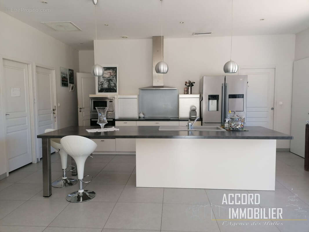 Maison à NISSAN-LEZ-ENSERUNE