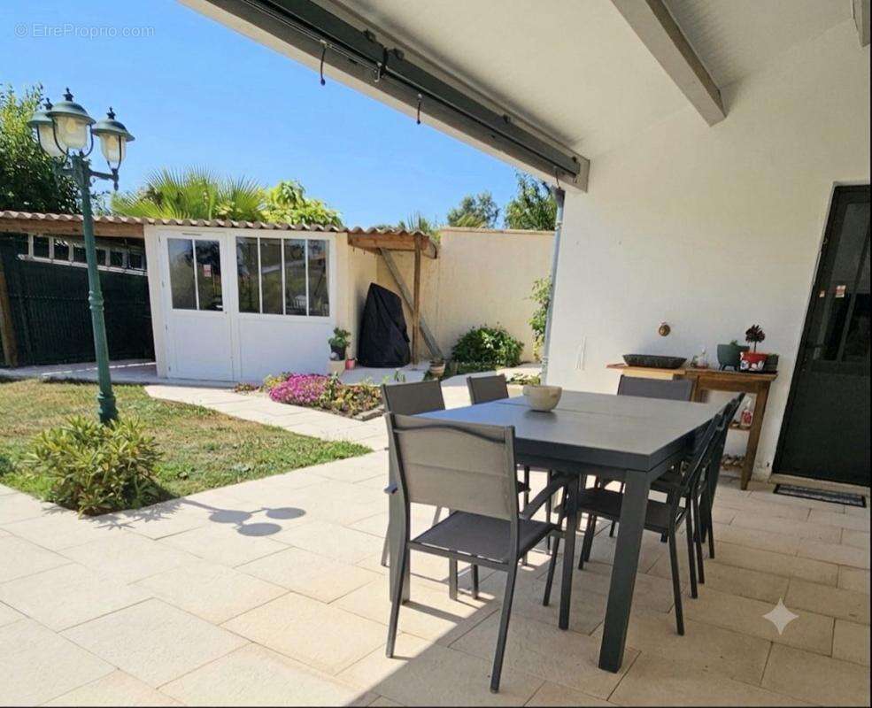 Maison familiale en parfait état avec studio indépendant à Aytré! - photo 7
