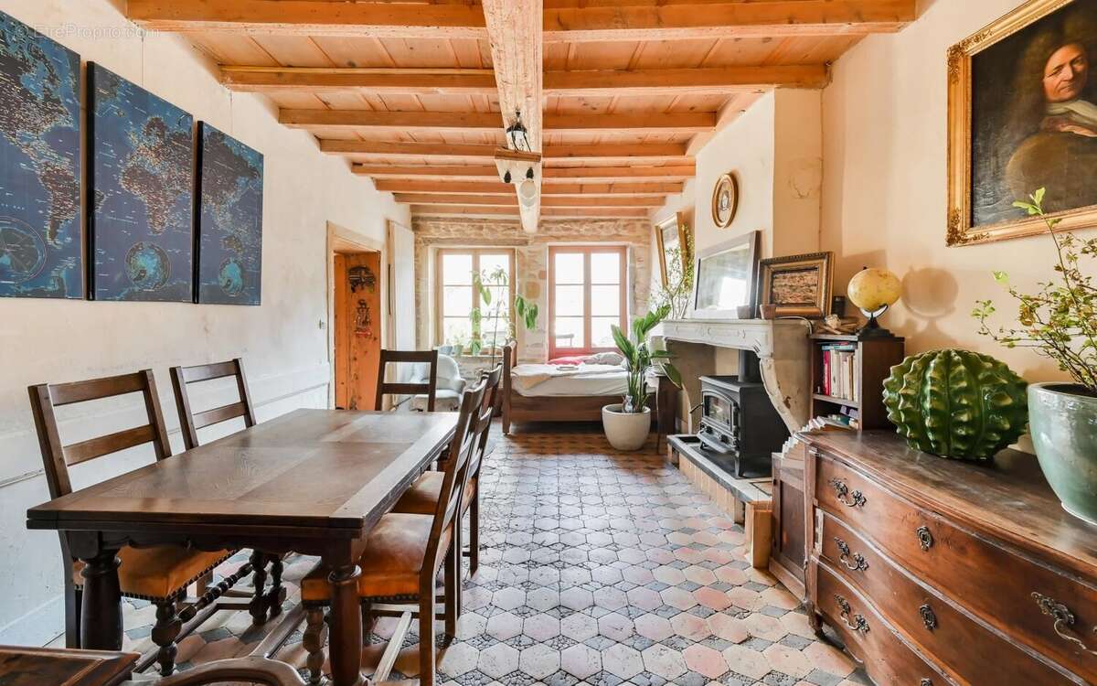 Maison à CURIS-AU-MONT-D'OR