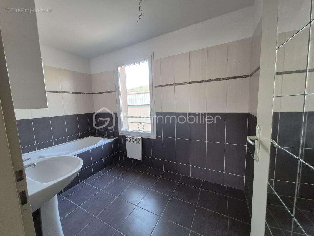 Appartement à OLLIOULES