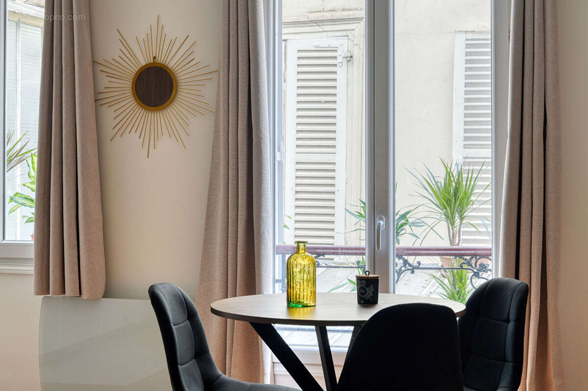 Appartement à PARIS-18E