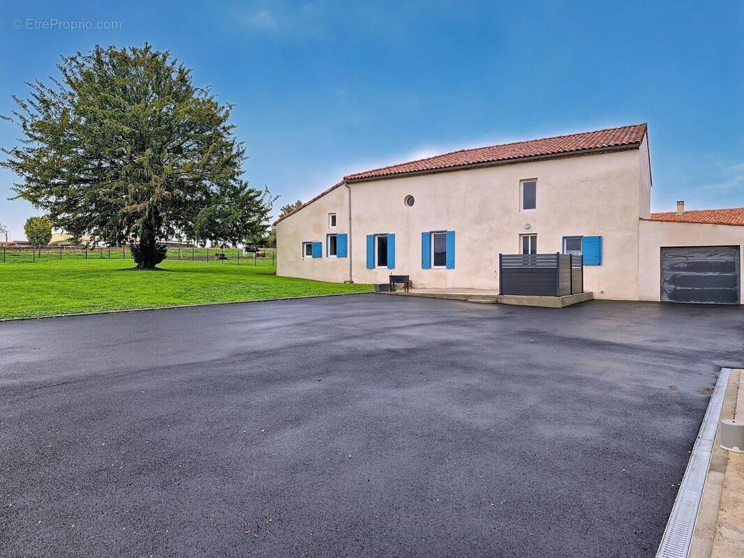 Photo 1 - Maison à SAINT-CIERS-DU-TAILLON