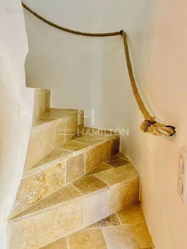 Appartement à VALBONNE