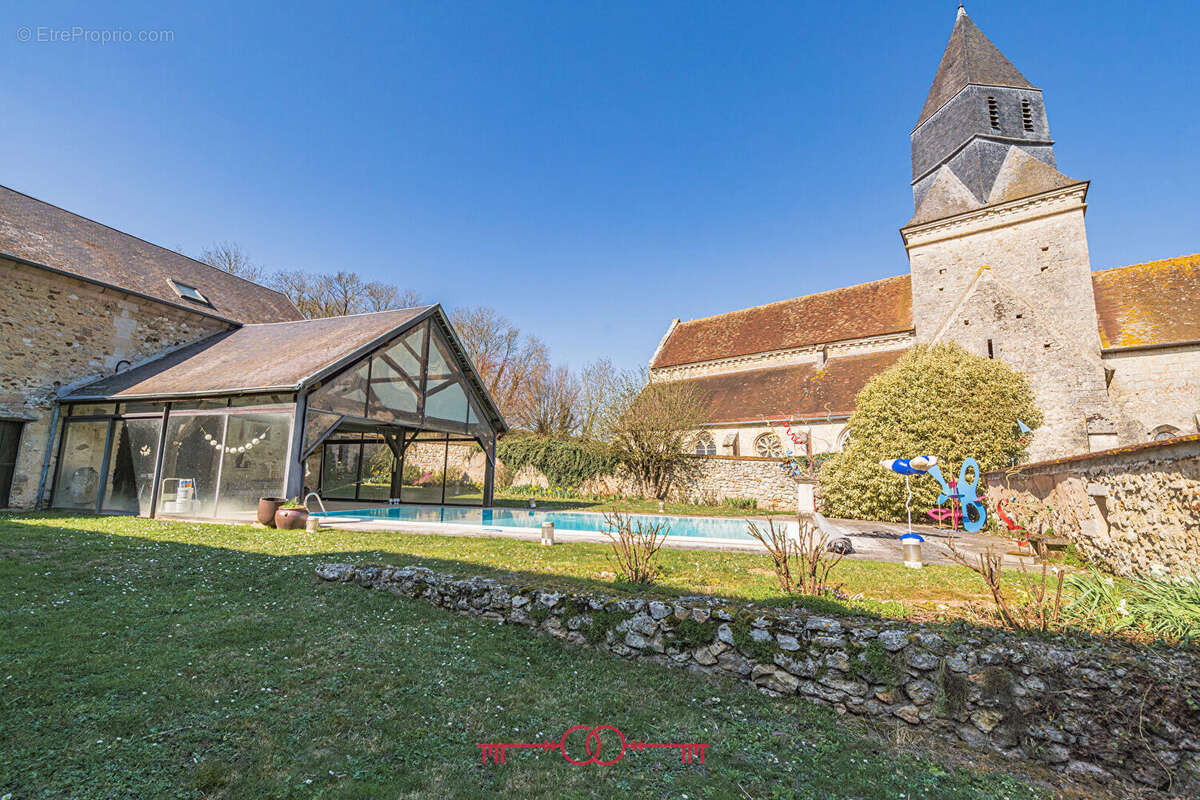 Maison à COULONGES-COHAN