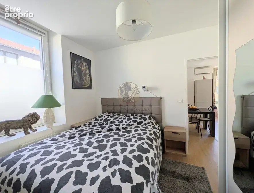 Appartement rénové avec terrasse, grande cour privative et stationnement à Sainte-Foy-lès-Lyon - photo 7