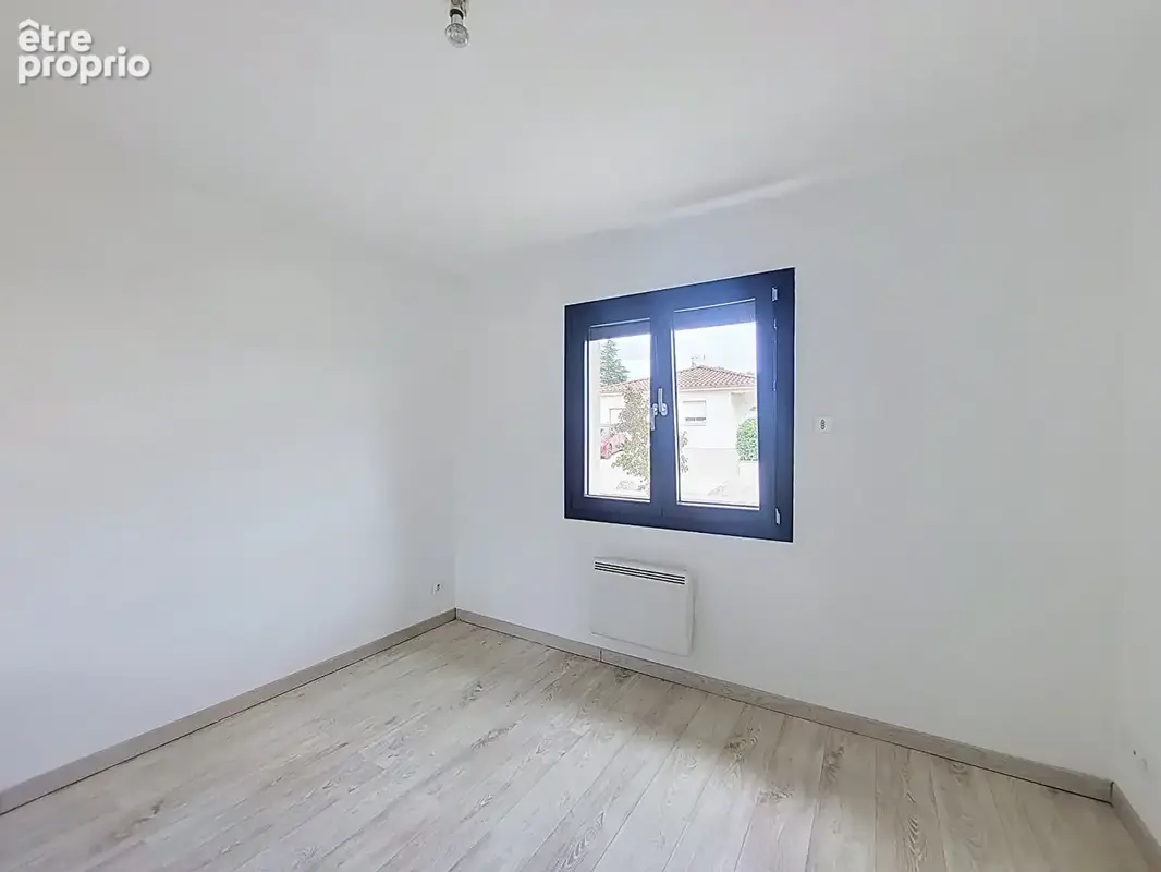 A Vendre Maison de plain-pied de 117 m² avec garage et jardin dans lotissement de Condom - photo 12