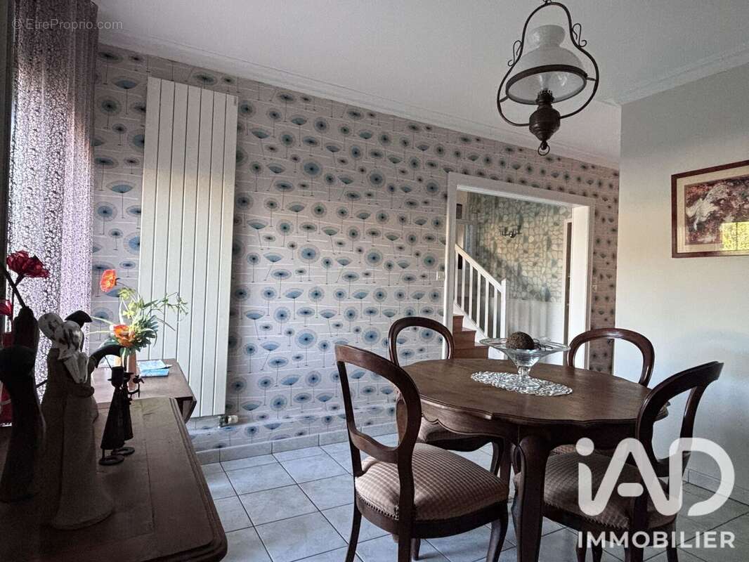 Maison 71 m² à Ernee  - photo 8