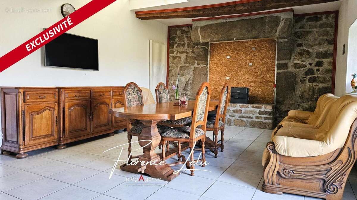 Maison à QUINTIN