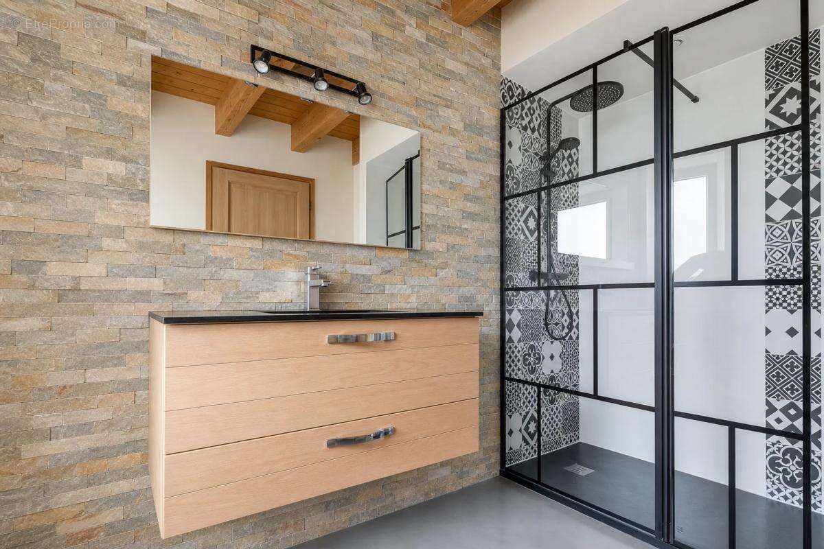 Maison de 6 pièces de 157 m² à Aigrefeuille-sur-Maine - photo 15