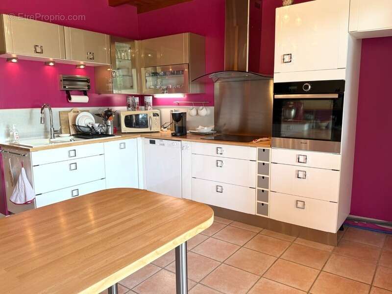 Maison t6 240 m2 - photo 12