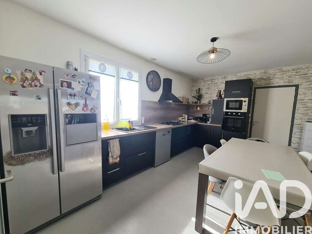 Maison 97 m² à La Ville-Dieu-Du-Temple  - photo 6