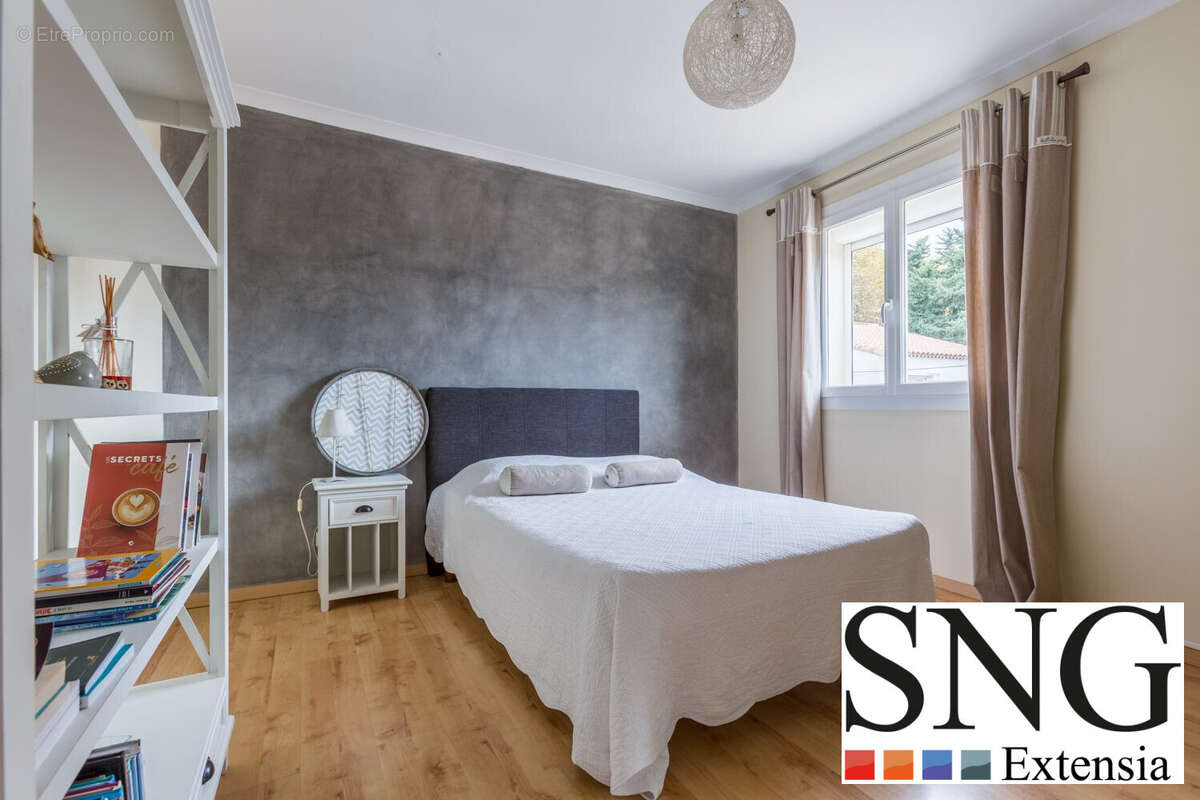 Maison à SAINT-LAURENT-D&#039;AIGOUZE