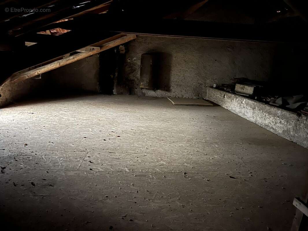 Appartement à VIGNEULLES-LES-HATTONCHATEL