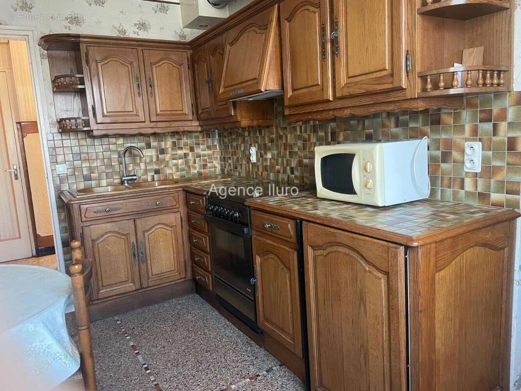 - maison t6 avec jardin et garage dans secteur recherche - - photo 4