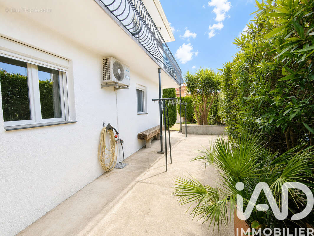 Maison 155 m² à Latour-Bas-Elne  - photo 2