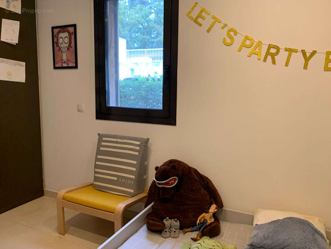 Appartement à VENELLES