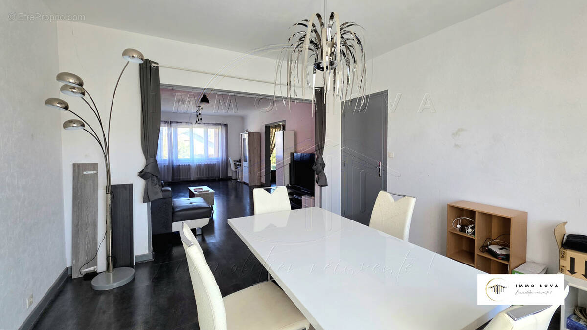 Maison à SAINTE-FLORINE