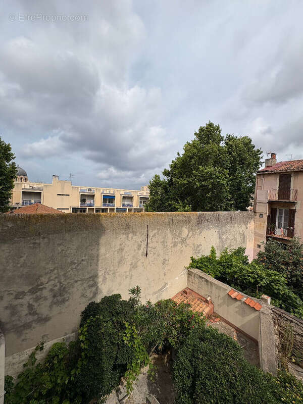 Appartement à MARSEILLE-2E