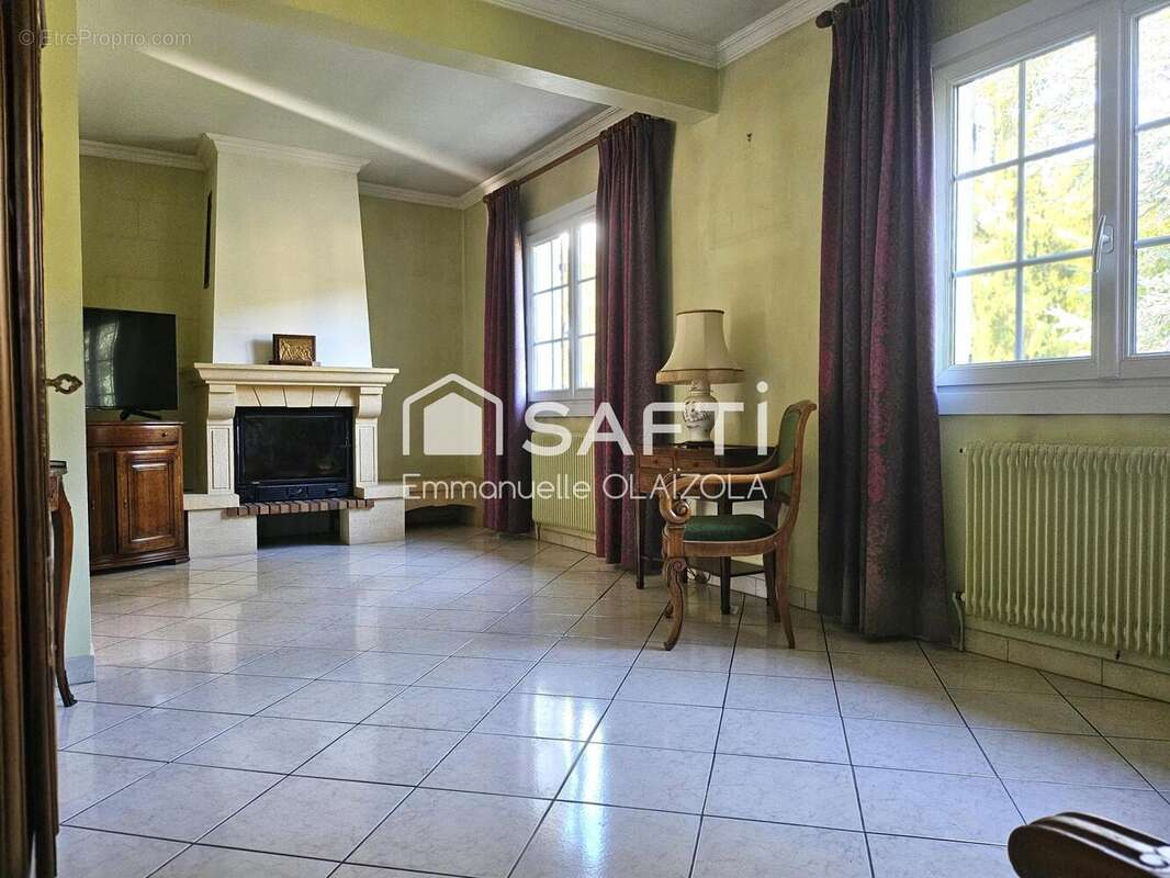 Photo 2 - Maison à SAINT-ARNOULT-EN-YVELINES