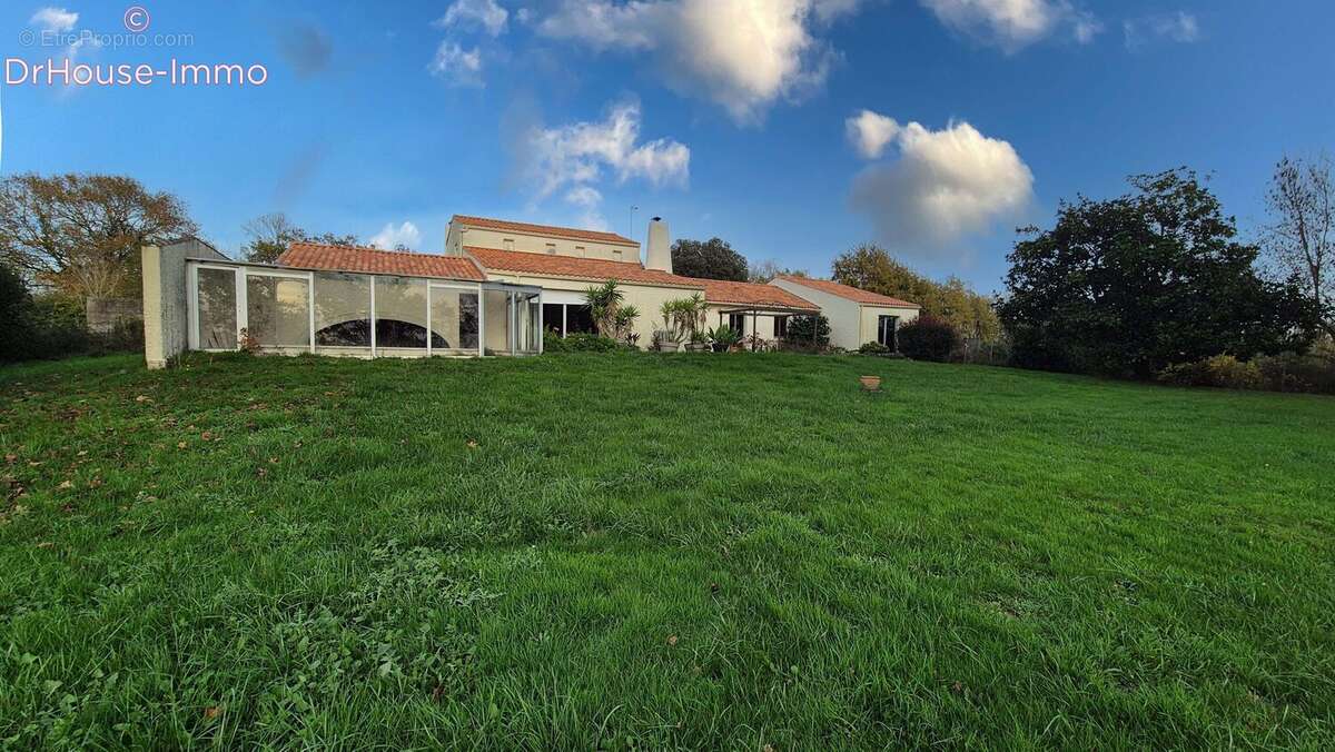 Maison à MAREUIL-SUR-LAY-DISSAIS