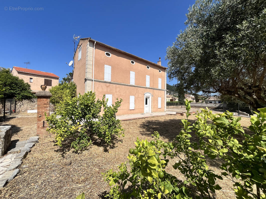 Maison à LA FARLEDE