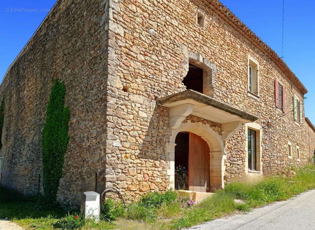 Maison à SABRAN
