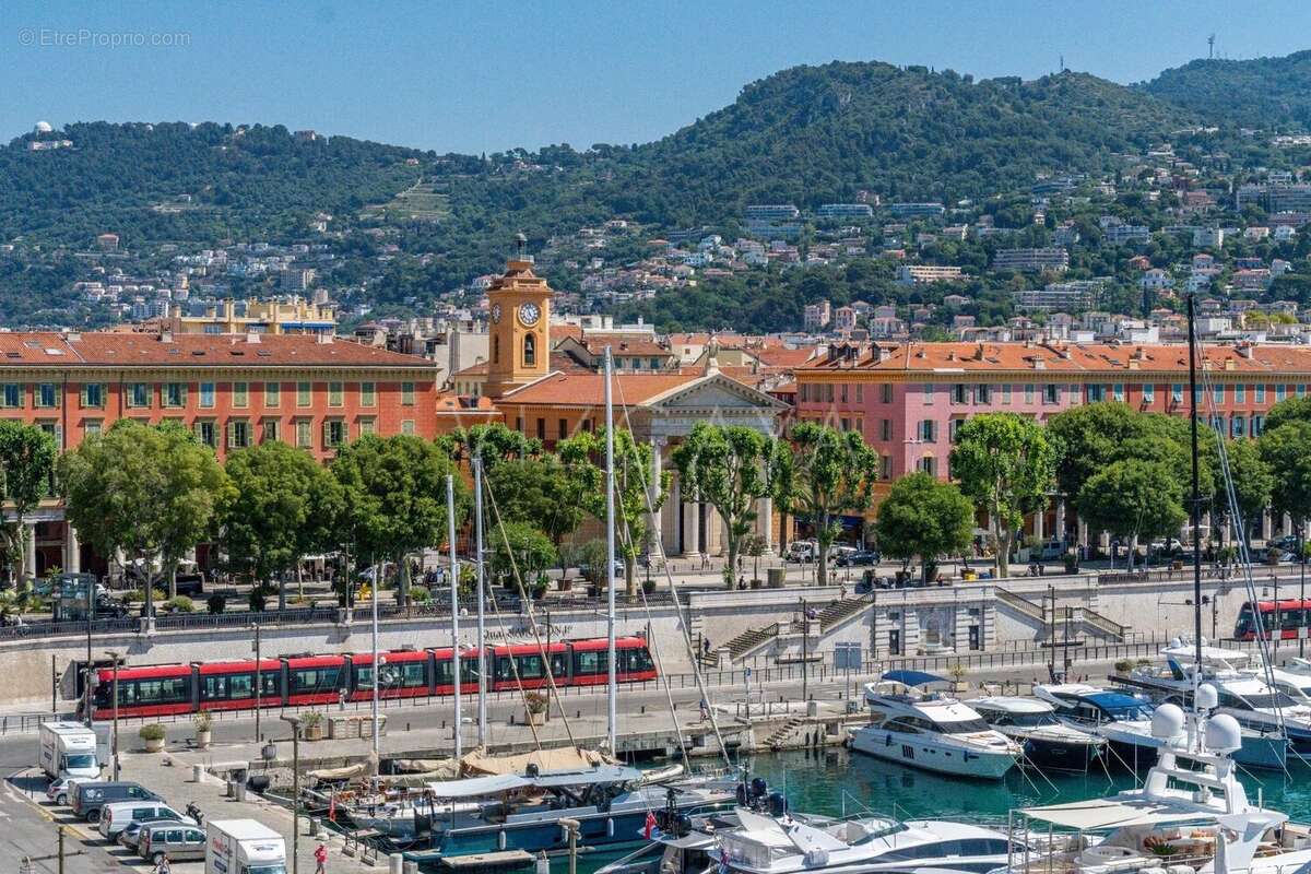Port de Nice- Dernier étage - Vente 3 pièces - Terrasses - Vue mer - photo 12