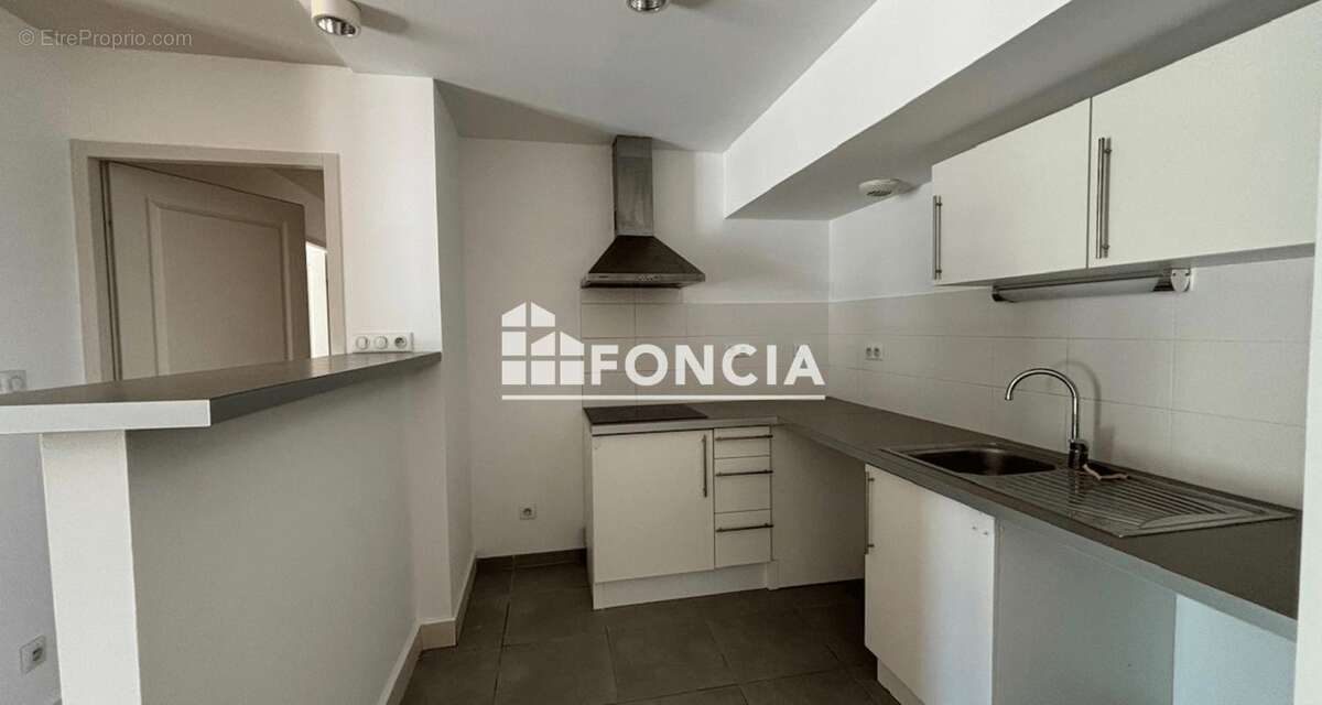 Appartement à VILLENEUVE-LES-AVIGNON