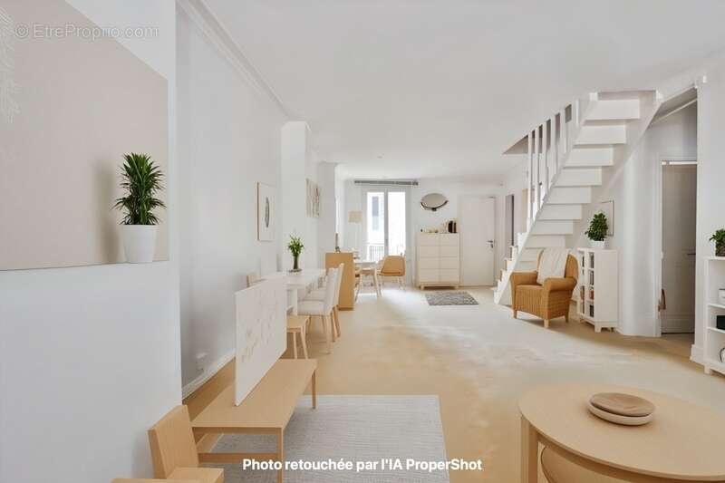 Appartement à PARIS-14E